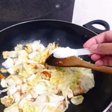 Tambahkan garam.