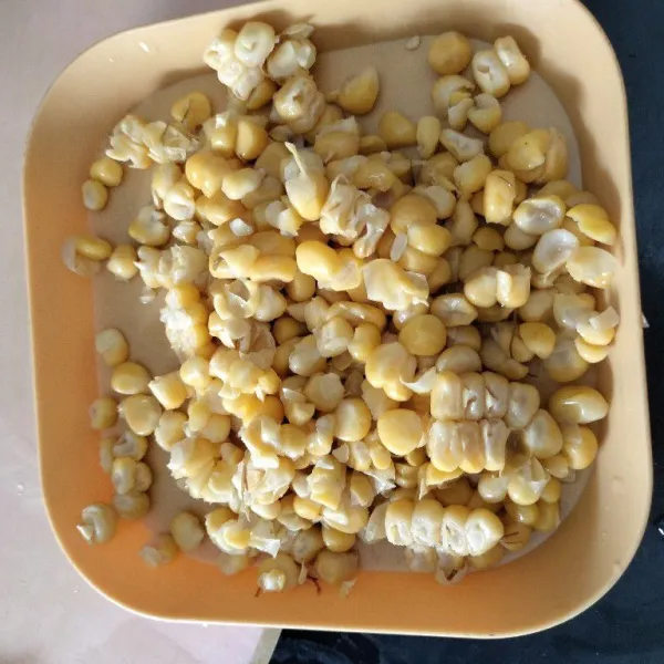 Kemudian pipil, sisihkan.
