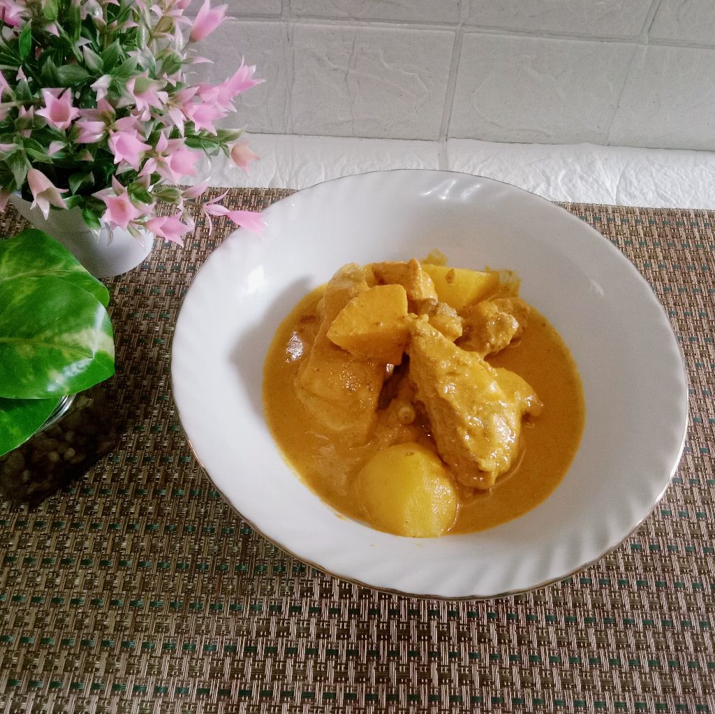 Resep Gulai Ayam Dan Kentang Sederhana Rumahan Di Yummy App