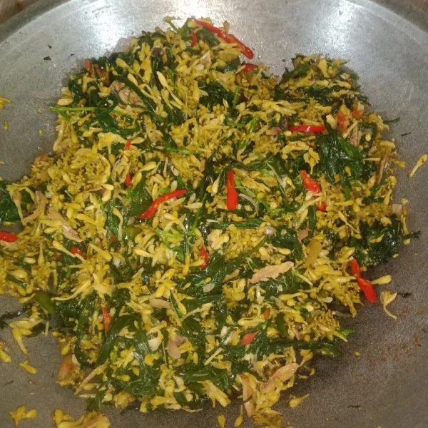 Masak sampai matang dan tercampur rata.