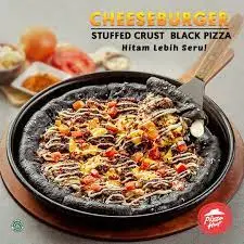 Ilustrasi Pizza Hitam