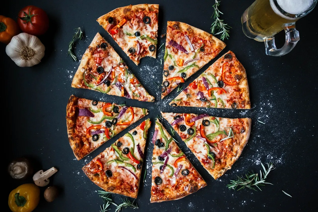 Daftar Menu Pizza Hut 2024 Lengkap, Harga dan Rekomendasi Menu Terbaik