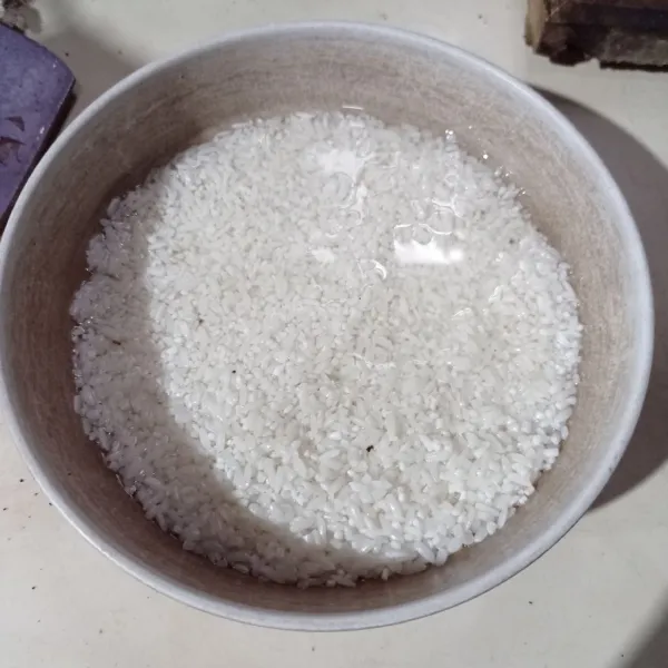 Rendam beras ketan minimal 1 jam