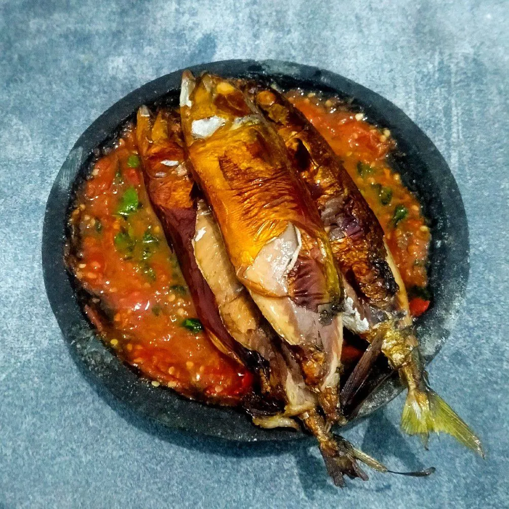 Penyetan Sambal Ikan Kembung Asap