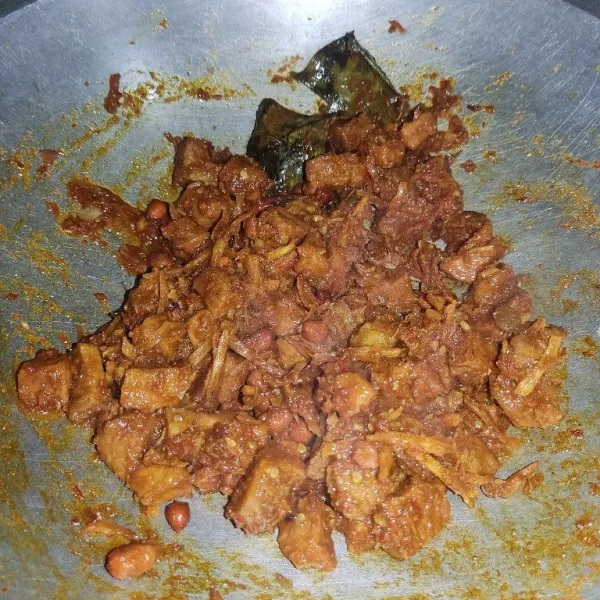 Aduk hingga tercampur rata, cek rasa dan siap untuk di sajikan.