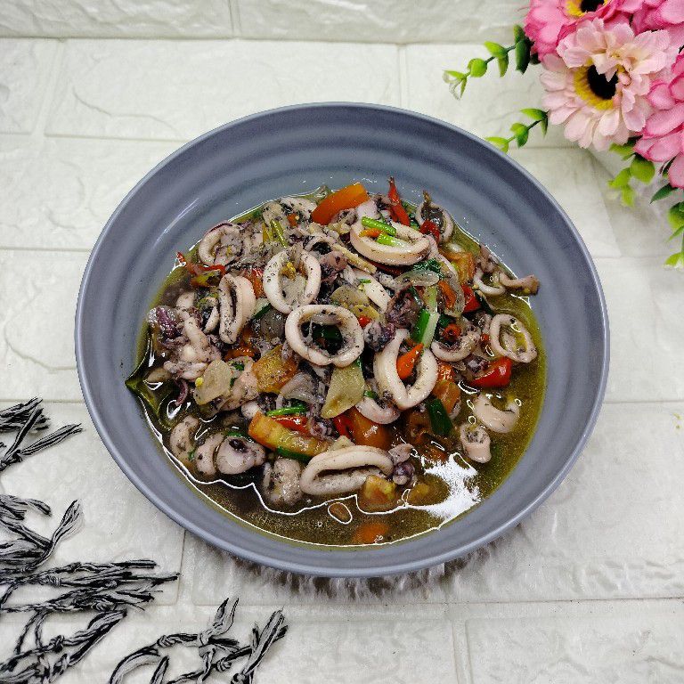 Bahan-bahan resep cumi maknyuss