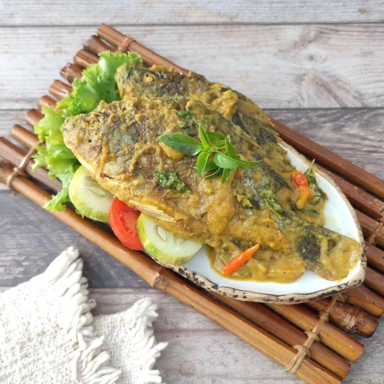 Ikan Mujaer Bumbu Kuning