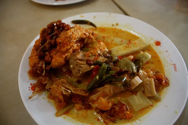 lontong medan