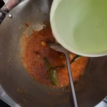 Setelah tanak, masukkan air dan masak hingga mendidih.