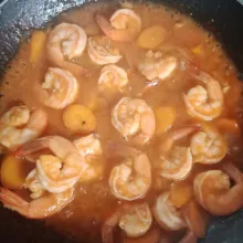 Masak hingga udang matang kurang lebih 10-15 menit. Koreksi rasa.