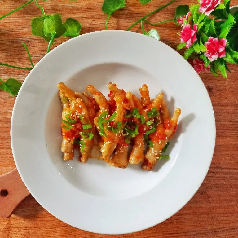 Maeun Dakbal (Ceker Pedas Korea)