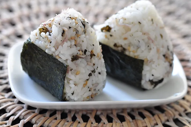 onigiri makanan khas jepang