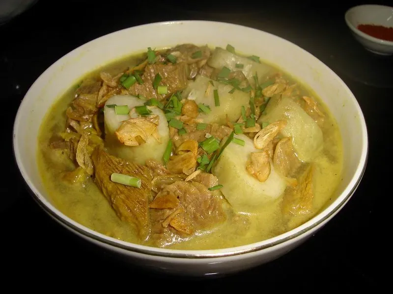 empal gentong makanan khas cirebon