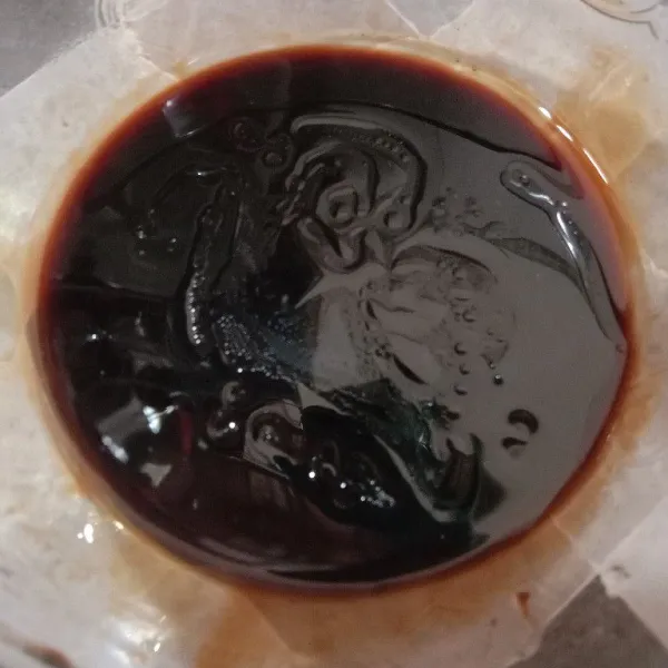 Campurkan semua bahan bumbu saus, aduk rata, sisihkan.