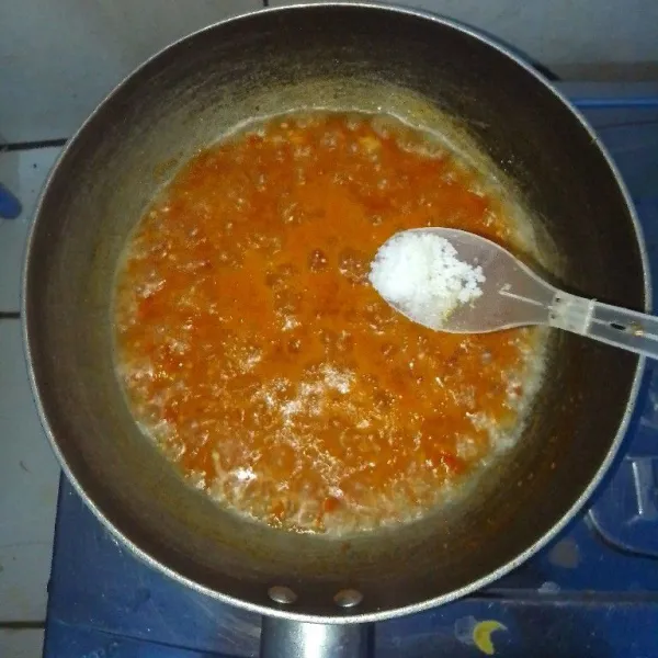 Masukan 1/2 sdt garam