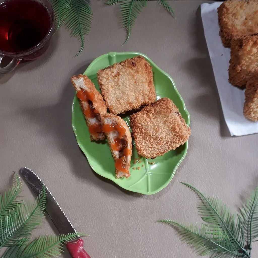 Roti Goreng Ayam Mozarella