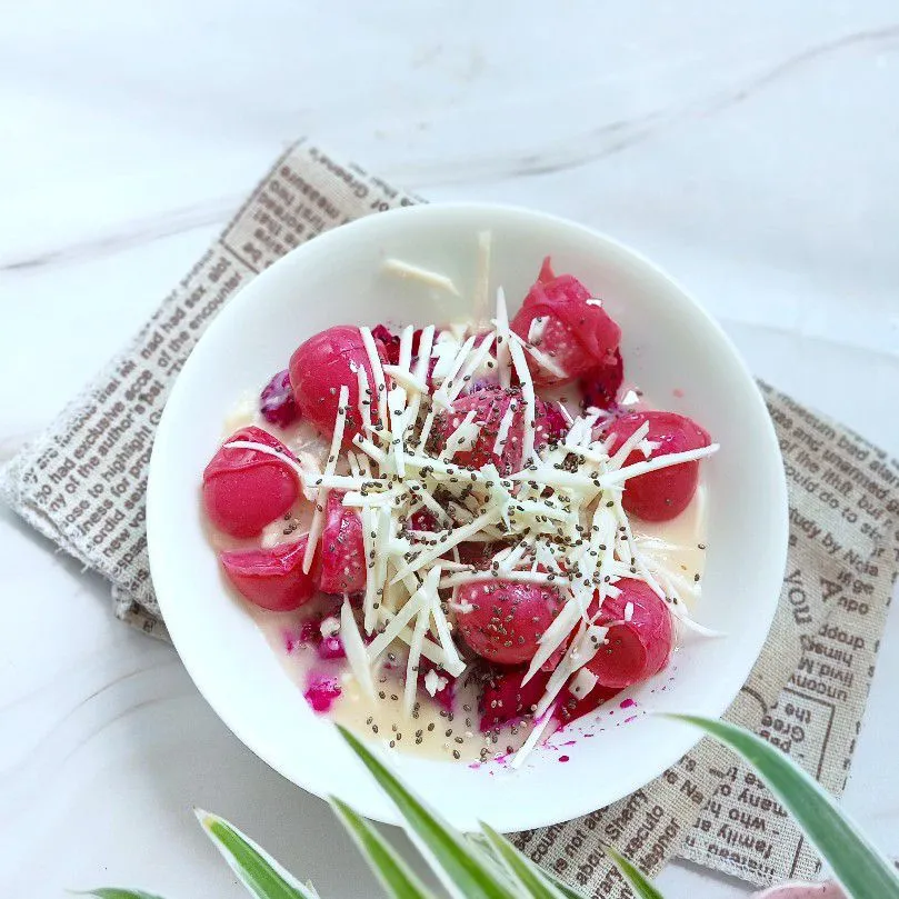 Salad Buah Naga Saus Keju