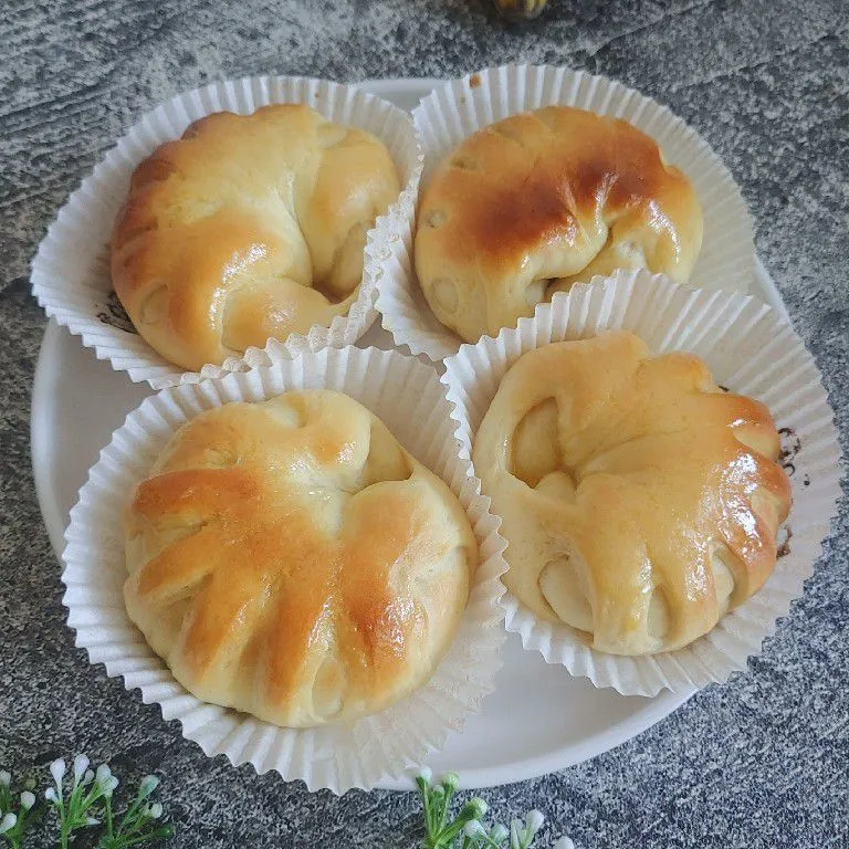 Chocolate Banana Bread Roll