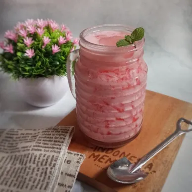 Es Lumut Strawberry