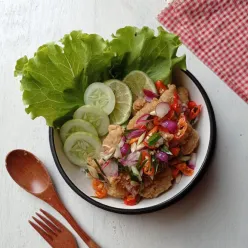 Ricebowl Kulit Crispy Sambal Matah