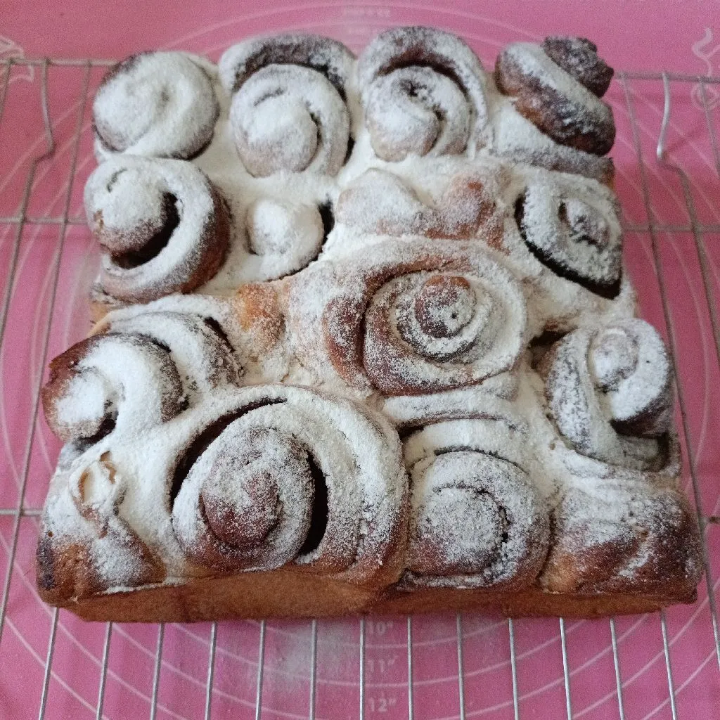 Snow Cinnamon Roll Bread