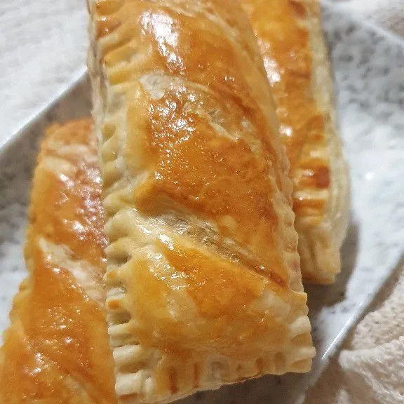 Beef Puff Pastry Gizi Seimbang