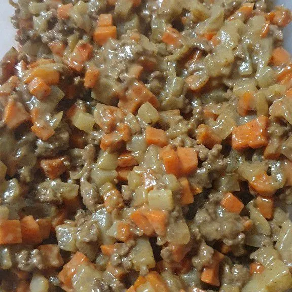 Angkat dan sisihkan isian puff pastry.