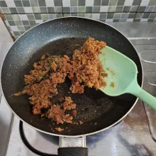 Masak hingga air sedikit kering.