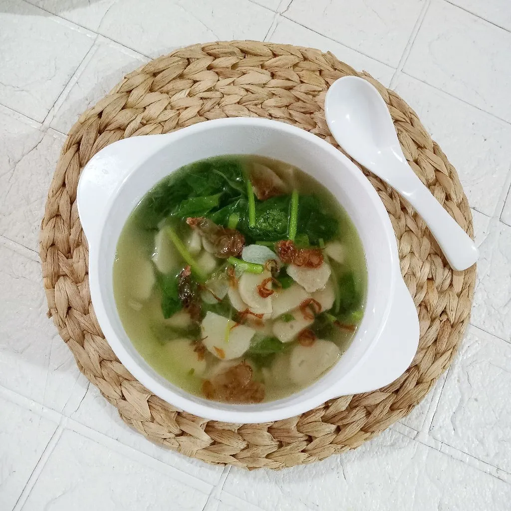 Tumis Kuah Kaldu Bayam Bakso