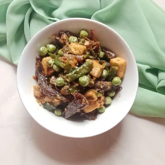 Hidangan siap disajikan.