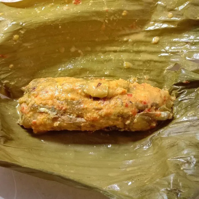 Pepes Pindang Belimbing Wuluh