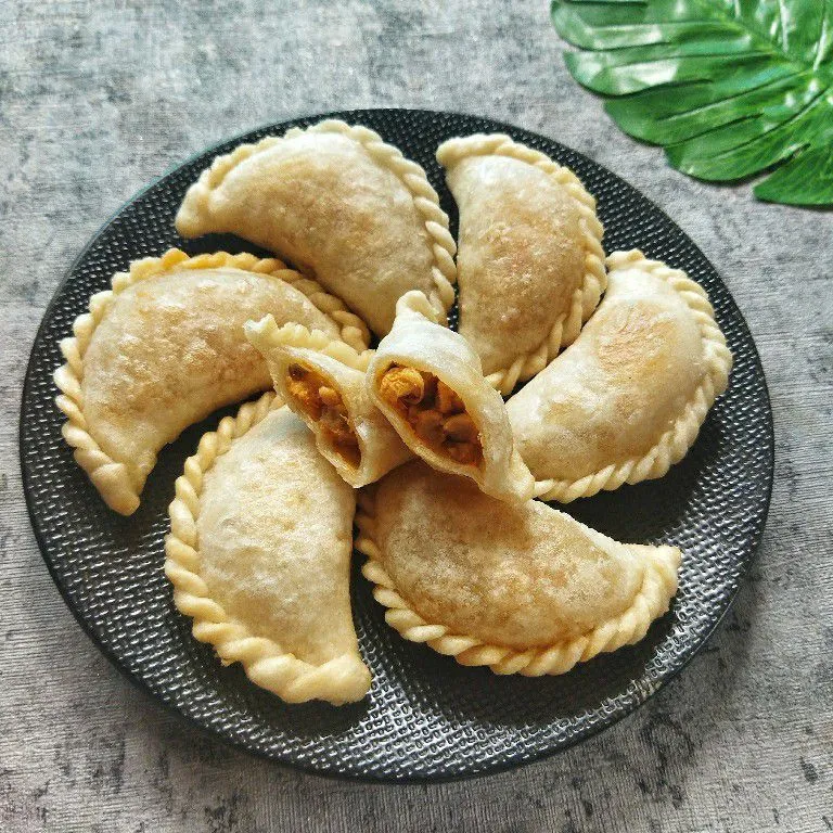 Resep Cireng Isi Ayam Baso Pedas Sederhana Rumahan di Yummy App