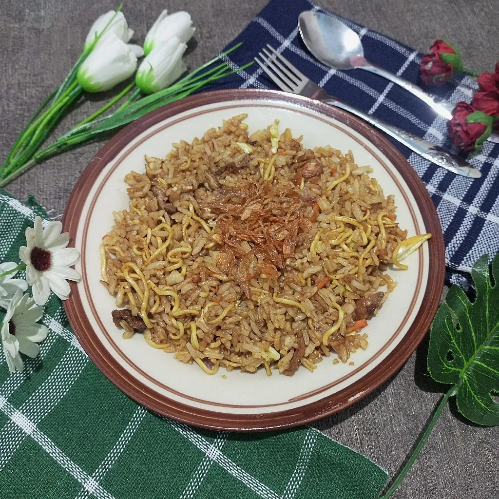 Nasi Mawut Campur Sate