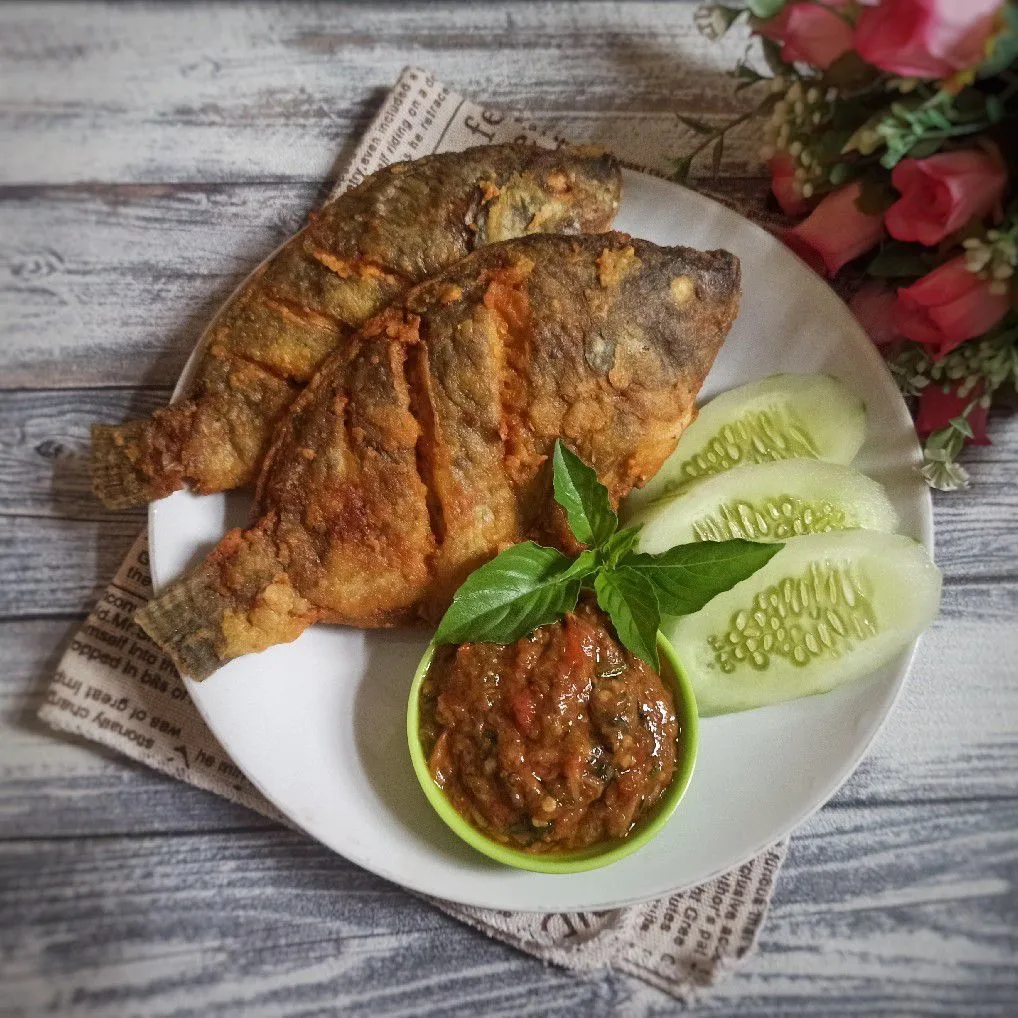 Resep Ikan Mujair Goreng Crispy Sederhana Rumahan di Yummy App