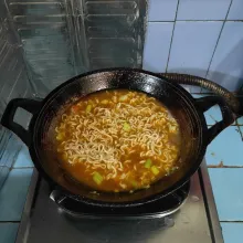 Masak hingga matang, koreksi rasanya, siap disajikan hangat.