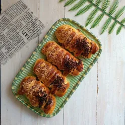 Roti Pisang Cokelat Red Cheese