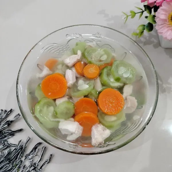 Pindahkan sayur kedalam mangkok dan sajikan.