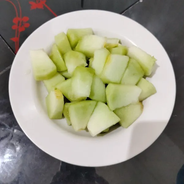 Potong-potong buah melon.