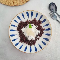 Ketan Hitam Tabur Kelapa
