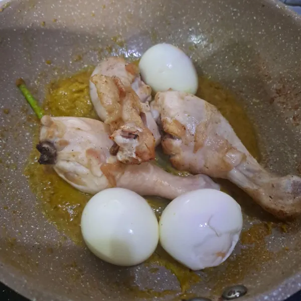 Masukan  ayam dan telur