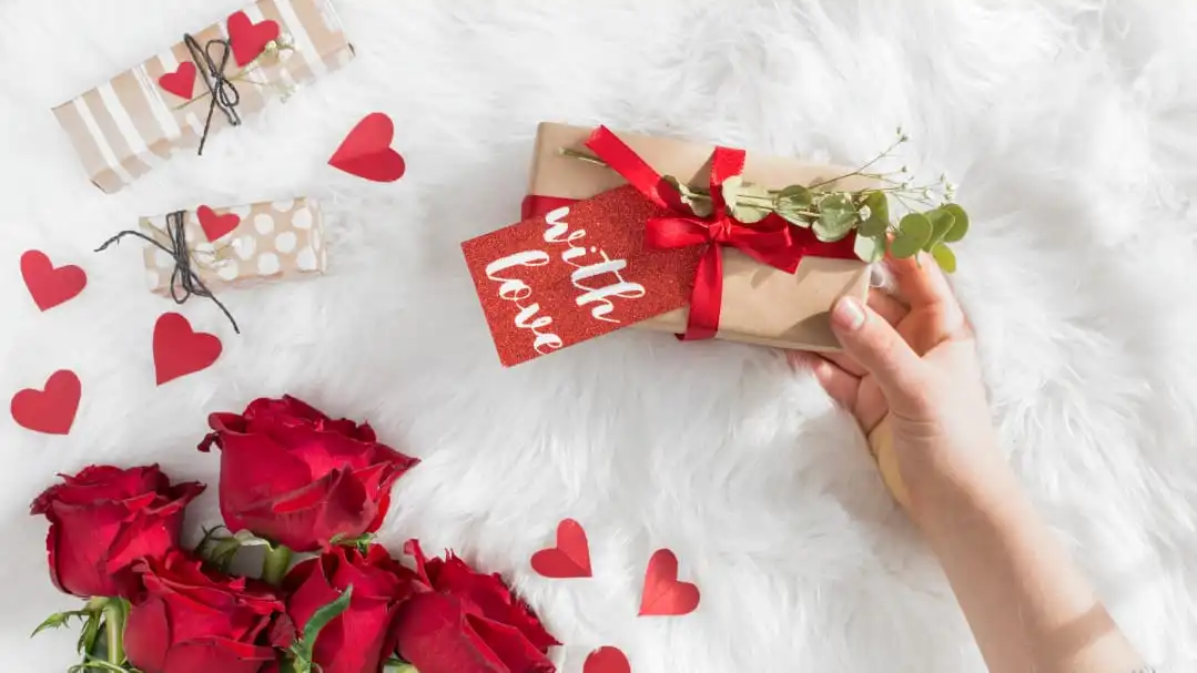7 Ide Hadiah Valentine untuk Pacar LDR