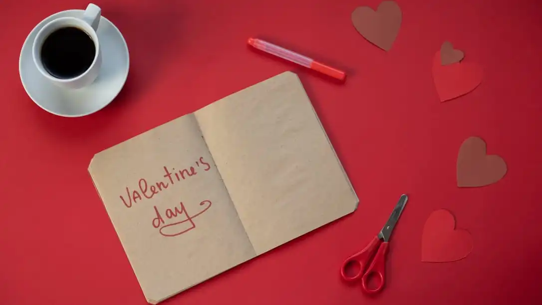 ilustrasi hadiah valentine untuk pacar (pexel.com/monsteraproduction)
