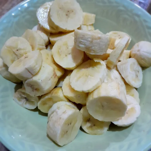 Potong-potong pisang.