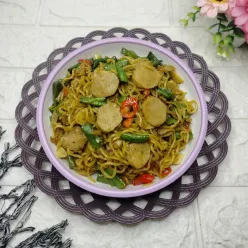 Oseng Mie Bakso Kacang Panjang