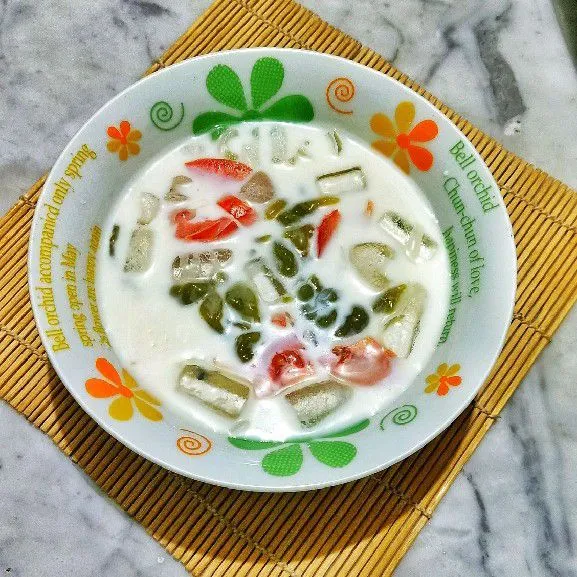 Cendol mix tomat kuah susu manis