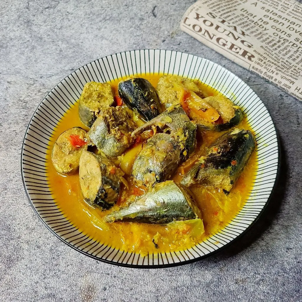 Resep Ikan Tongkol Bumbu Kuning Pedas Sederhana Rumahan Di Yummy App