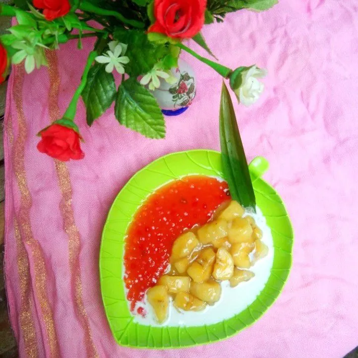 Bubur Sagu Mutiara dan Pisang