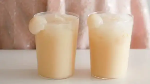 Ilustrasi minuman segar lychee yakult (youtube.com/pearllook)