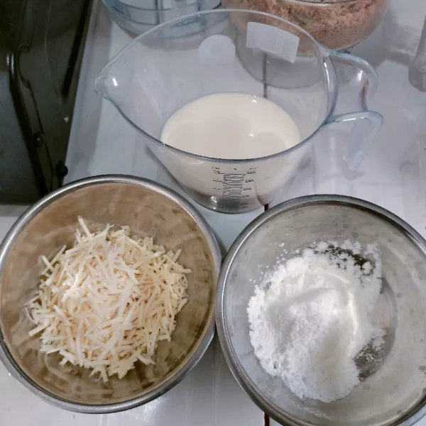 Siapkan bahan cream cheese.