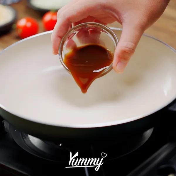 Siapkan panci masukkan semua bahan saus masak hingga mengental, sisihkan